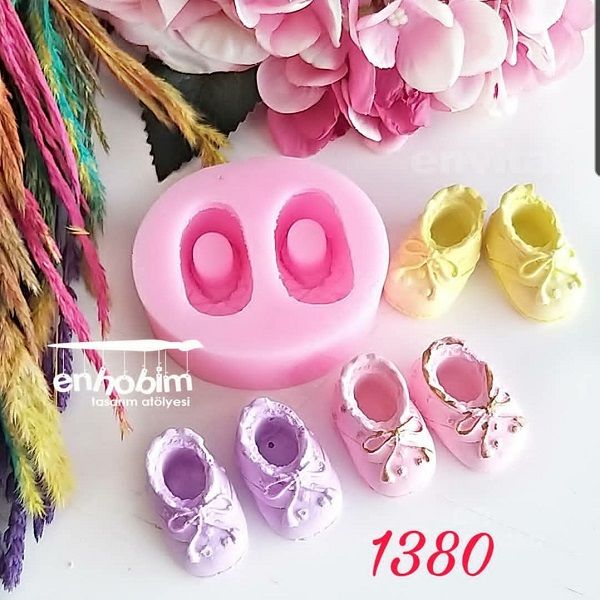 Bebek ayakkabı