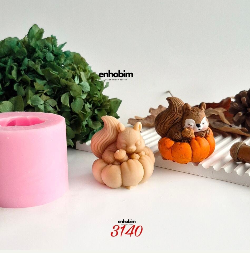 Kabakta Meşe  Palamutlu Sincap Mum Silikon kalıp