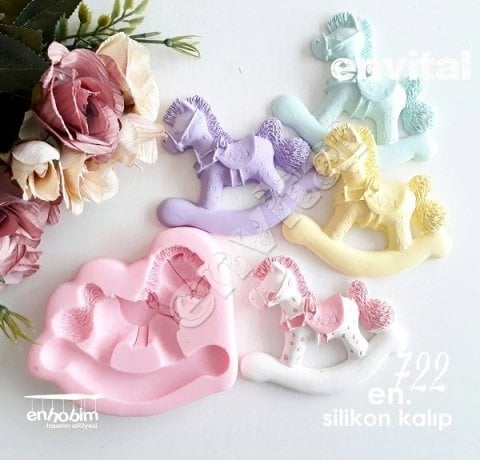 Sallanan poni ilikon kalıp