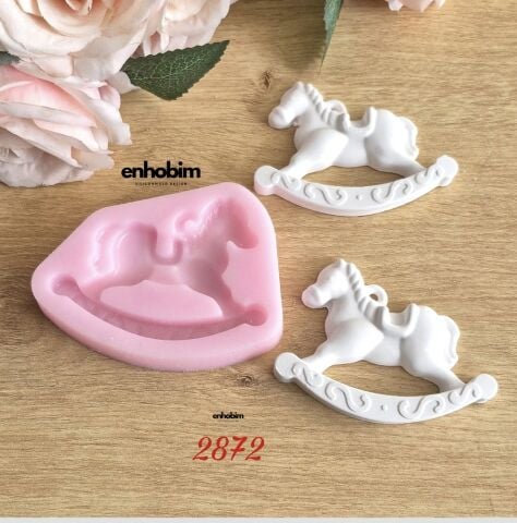 Sallanan At silikonkalıp